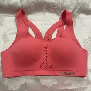 Victoria’s Secret Sport Angel Max Sports Padded Bra 34B